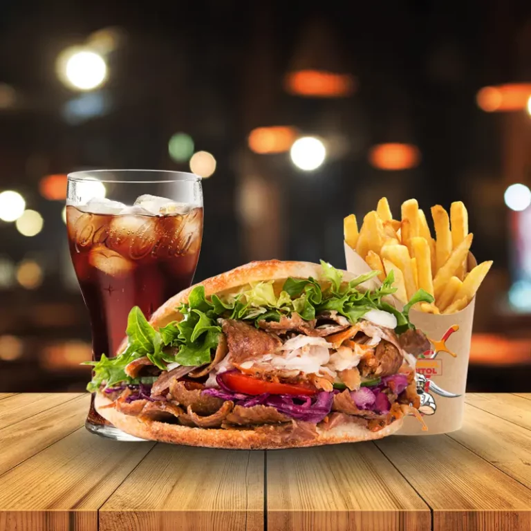 Photo menu sandwich kebab classic avec frites et boisson