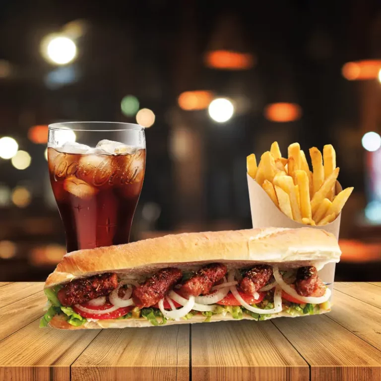 Photo menu sandwich kefta avec frites et boisson